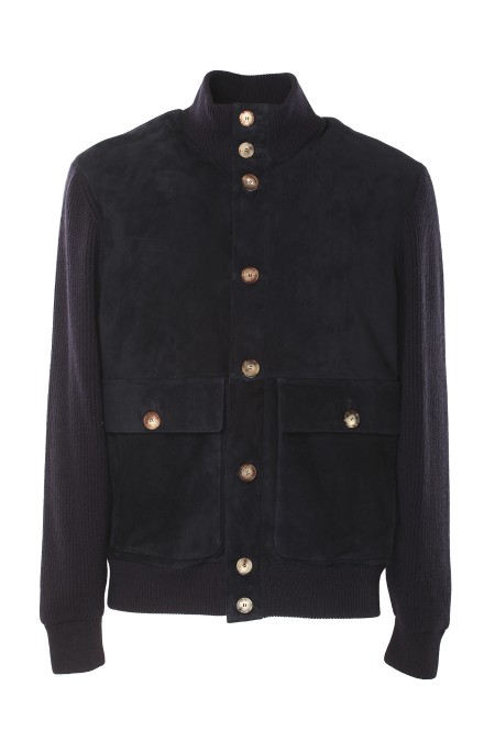 Shop BRUNELLO CUCINELLI Saldi Bomber: Brunello Cucinelli giubbino in camoscio e maglia di cashmere costa inglese.
Chiusura con bottoni in corno.
Colletto in maglia a costina.
Fodera in cupro.
Due tasche interne con bottone e un portapenna.
Tasche basse con patta e bottone.
Polsini e fondo in maglia a costina.
Imbottitura in Thermore®.
Composizione: 100% pelle.
Made in Italia.. M0PCL1955-CRR30